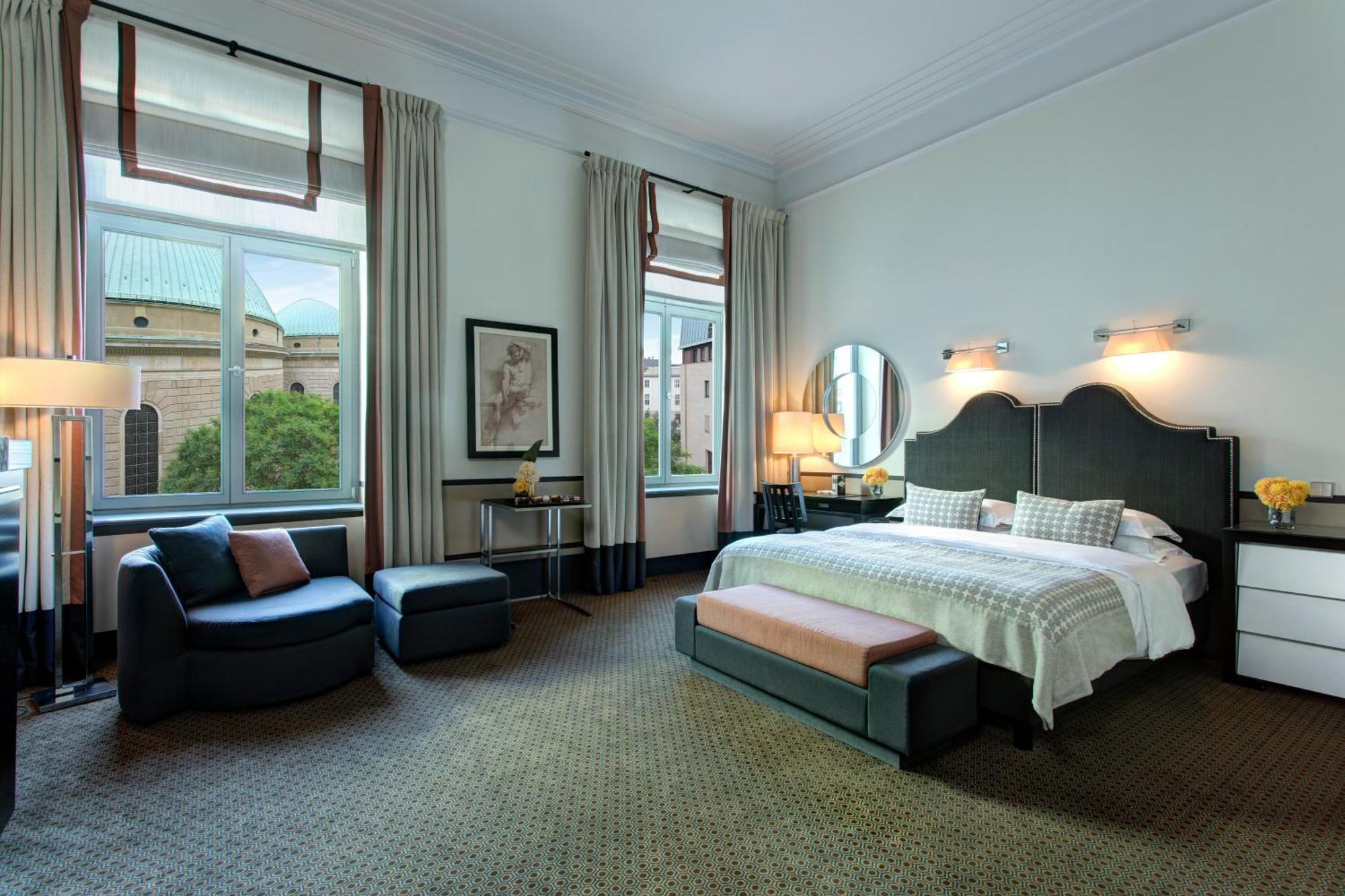 Hotel Rocco De Rome 5*